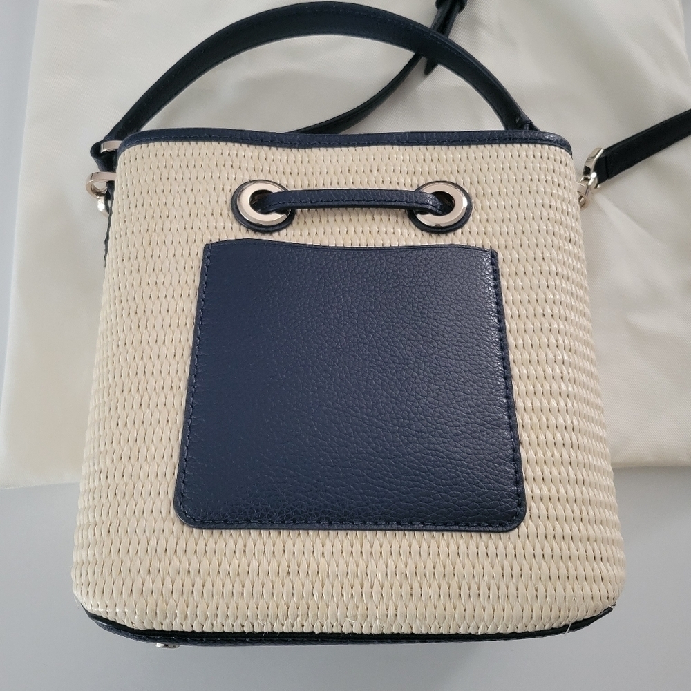 Kate spade Eva  Straw Small Bucket bag. - Picture 5 of 11